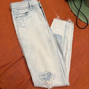 Rockstar High Rise Super Skinny Size 8 Ripped Jeans